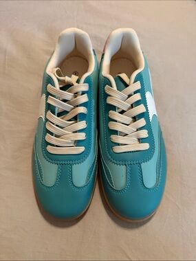 La Sheelah Women’s Teal Retro Trainer Sneakers Size 8